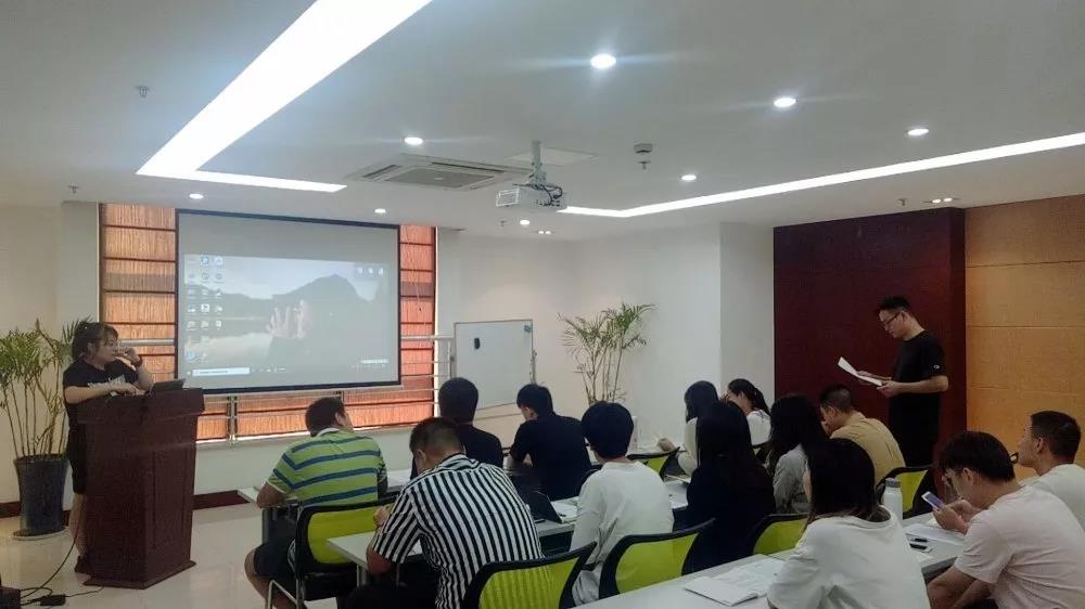 共業(yè)電(diàn)商.jpg 共業(yè)電(diàn)商.jpg