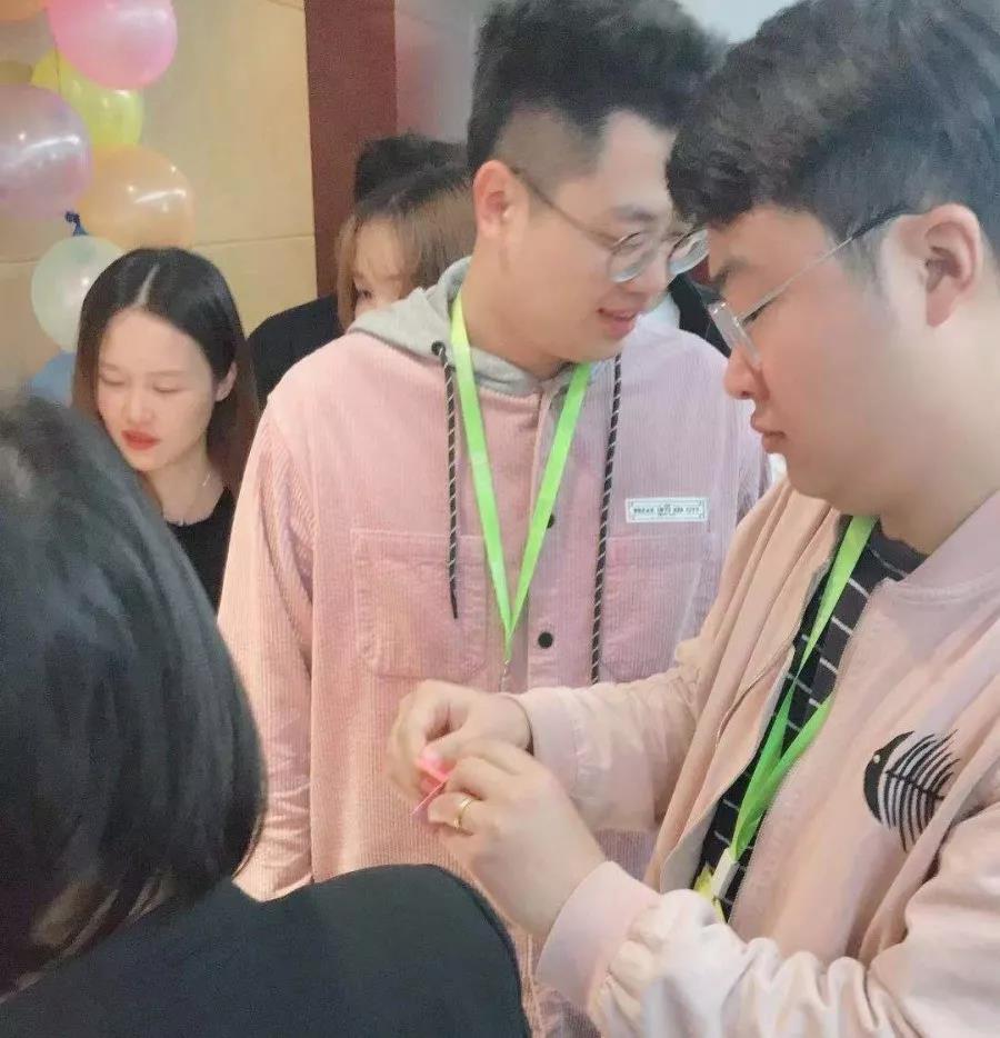 【共業(yè)堂】奮鬥時(shí)光(guāng)裡(lǐ)，愛(ài)讓我們一(yī)起成長(cháng)！